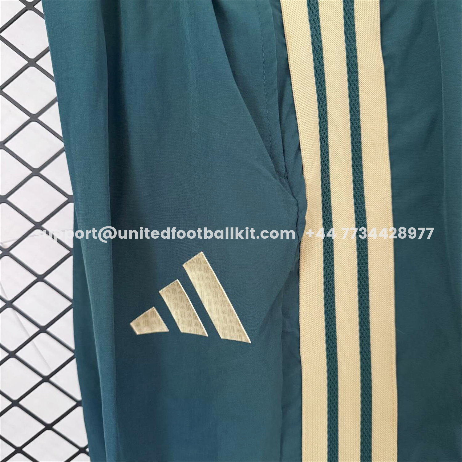 Unitedfootballkit.com | Italy 2026 Windbreaker Training Set - Green Top and Pants -Customize Name, Number and Patch | Worldwide Shipping
