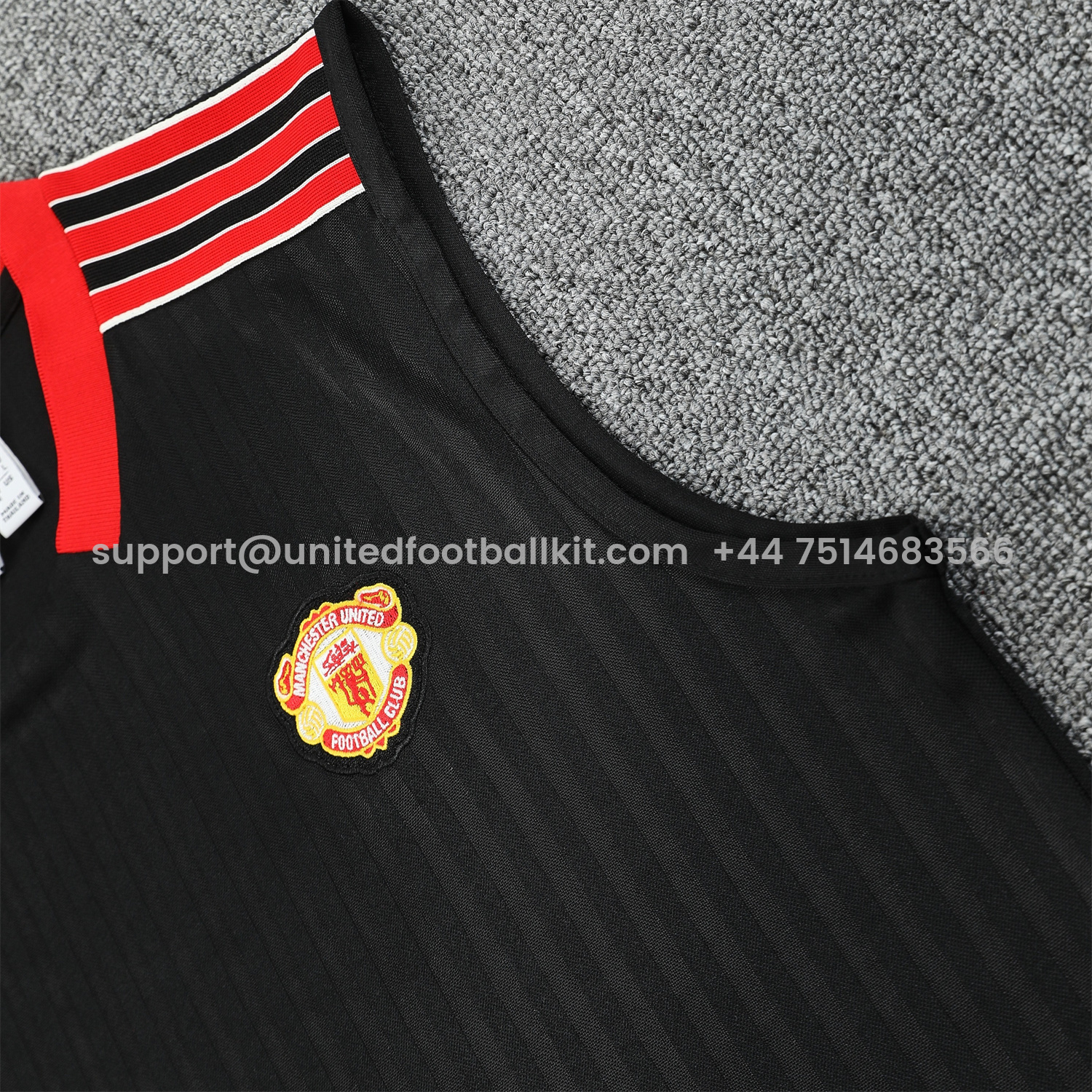 Unitedfootballkit.com | Manchester United 25-26 Vest Training Set - Red Retro Logo Black Vest & Black Shorts -Customize Name, Number and Patch | Worldwide Shipping