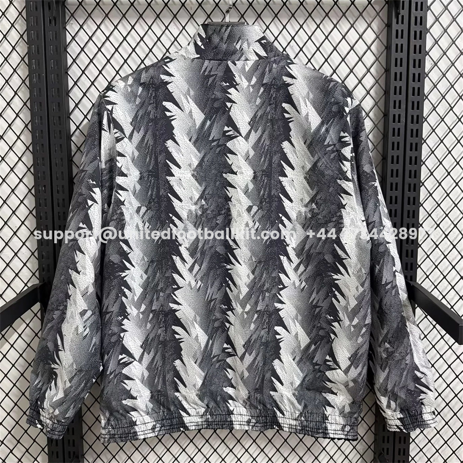 Unitedfootballkit.com | Juventus 25-26 Double Sided Reversible Windbreaker - Black & Grey -Customize Name, Number and Patch | Worldwide Shipping