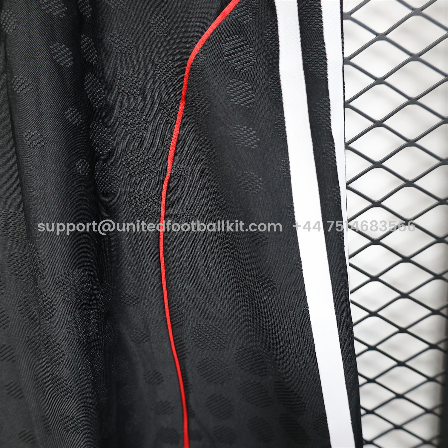 Unitedfootballkit.com | Liver.pool 25-26 Black Shorts - Player Version -Customize Name, Number and Patch | Worldwide Shipping