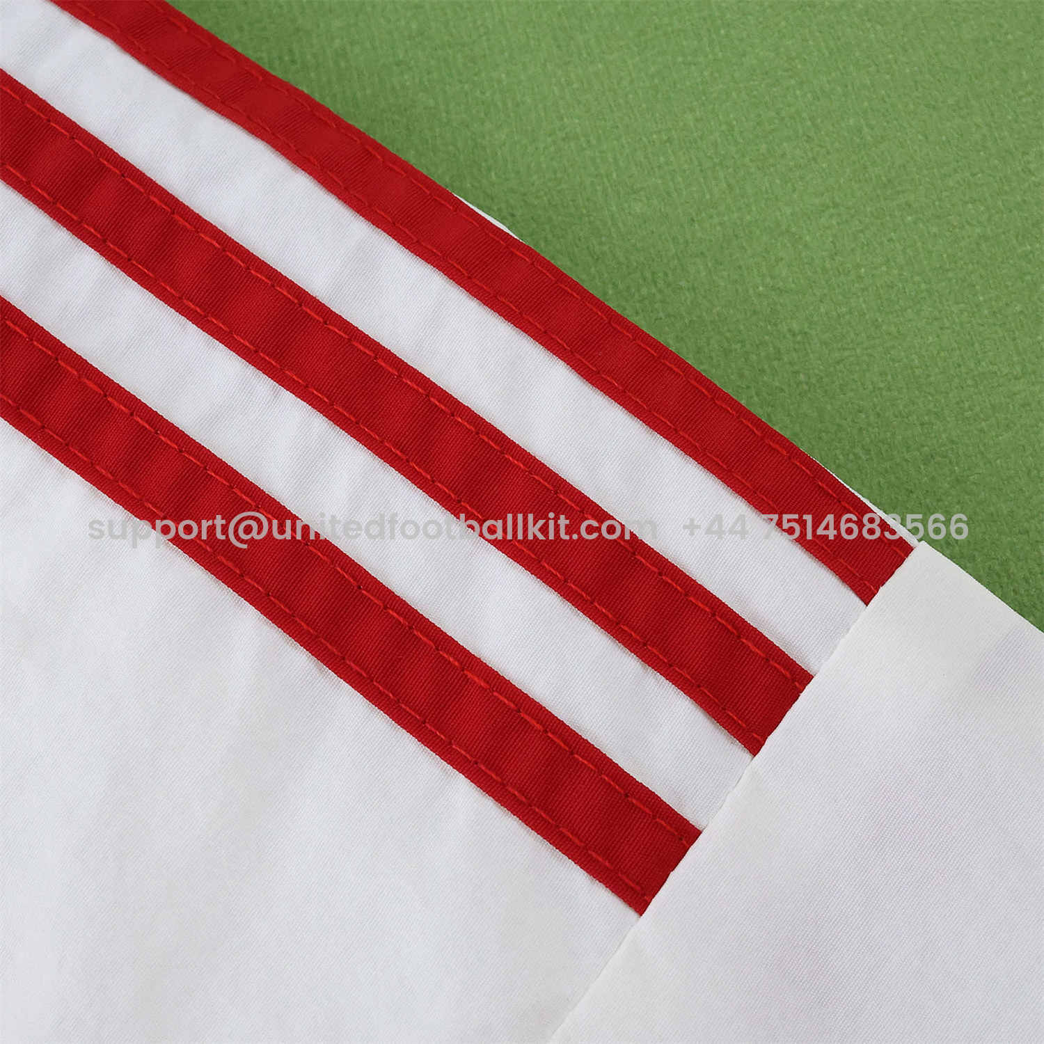 Unitedfootballkit.com | River Plate 25-26 Throwback Windbreaker Jacket - White -Customize Name, Number and Patch | Worldwide Shipping