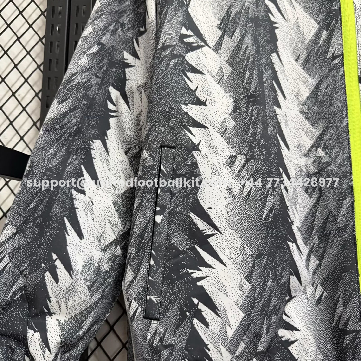 Unitedfootballkit.com | Juventus 25-26 Double Sided Reversible Windbreaker - Black & Grey -Customize Name, Number and Patch | Worldwide Shipping