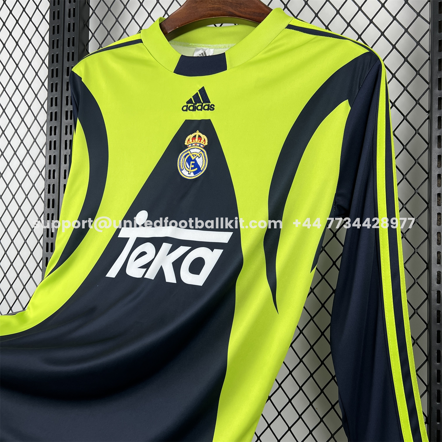 Unitedfootballkit.com | Retro Real Madrid 1999-00 Green Goalkeeper Long Sleeves Jersey -Customize Name, Number and Patch | Worldwide Shipping