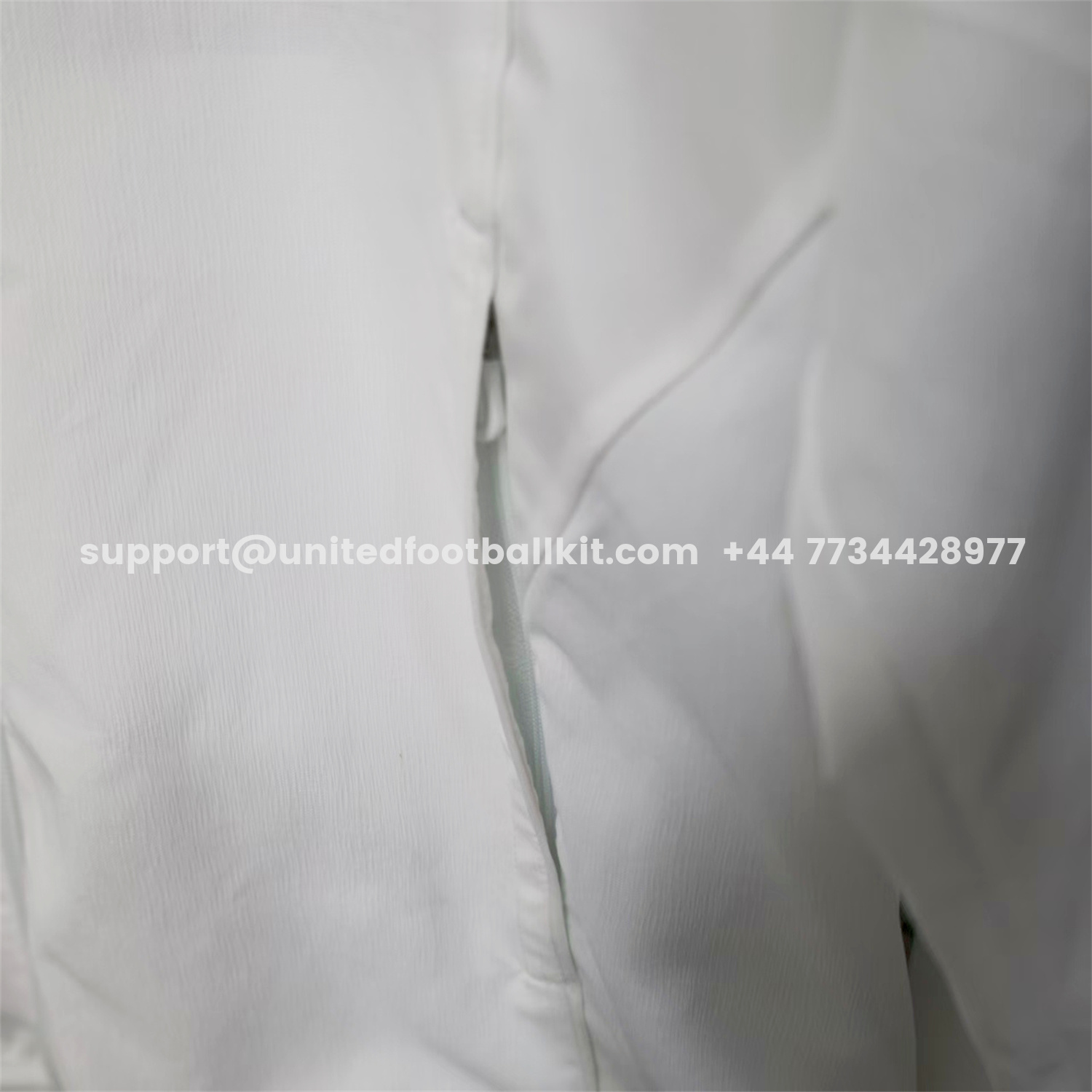 Unitedfootballkit.com | Real Madrid 25-26 White Windbreaker Jacket -Customize Name, Number and Patch | Worldwide Shipping
