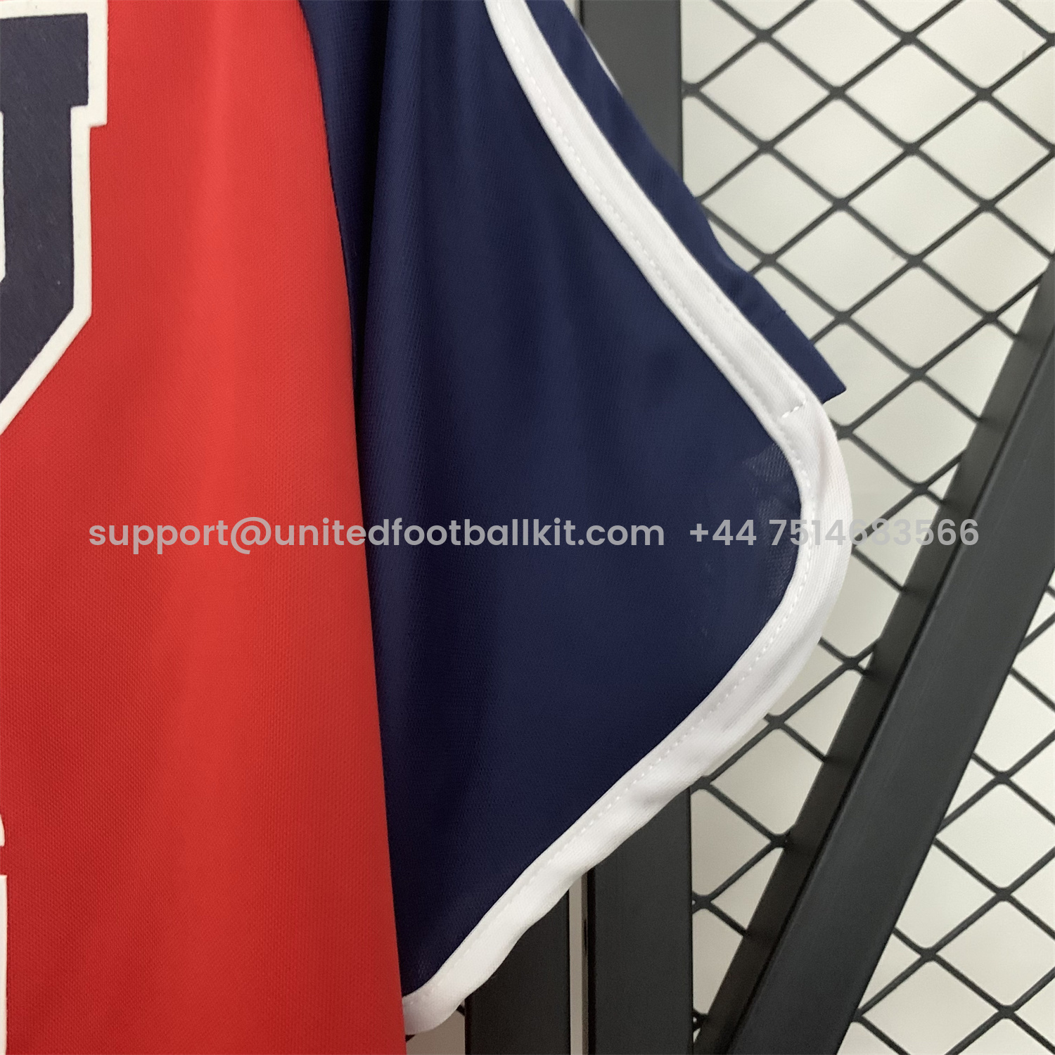 Unitedfootballkit.com | Retro Universidad De Chile 2001-02 Away Jersey -Customize Name, Number and Patch | Worldwide Shipping