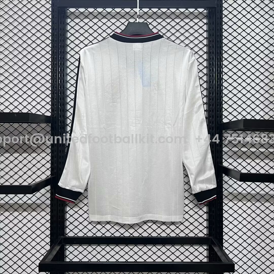 Unitedfootballkit.com | Retro Manchester United 82-84 Away Long Sleeve Jersey League Cup Final -Customize Name, Number and Patch | Worldwide Shipping