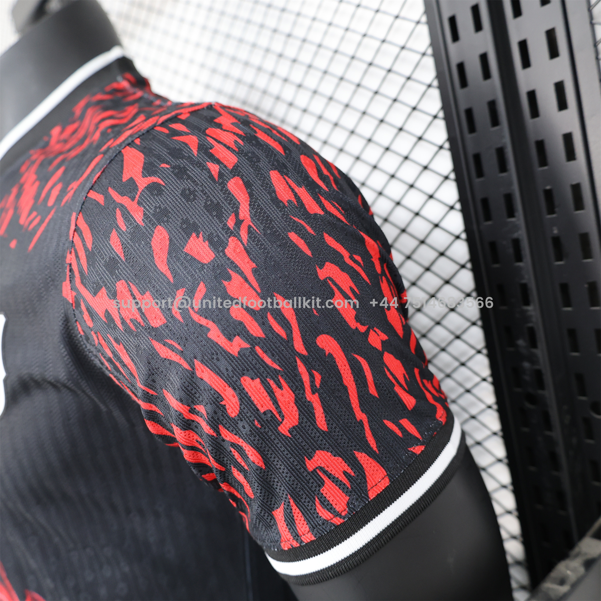 Unitedfootballkit.com | Barcelona 24-25 Balck and Red Lion Special Edition Jersey - Player Version -Customize Name, Number and Patch | Worldwide Shipping