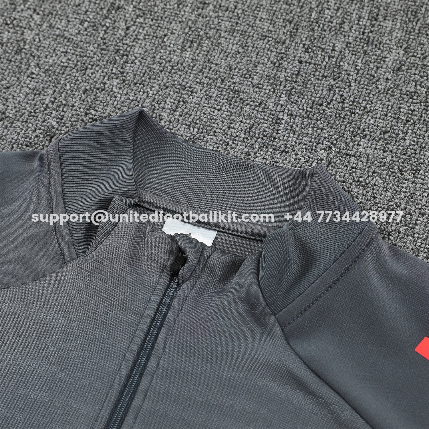 Unitedfootballkit.com | Bayern Munich 25-26 Long Sleeves Training Set - Dark Grey And Red Top & Pants -Customize Name, Number and Patch | Worldwide Shipping