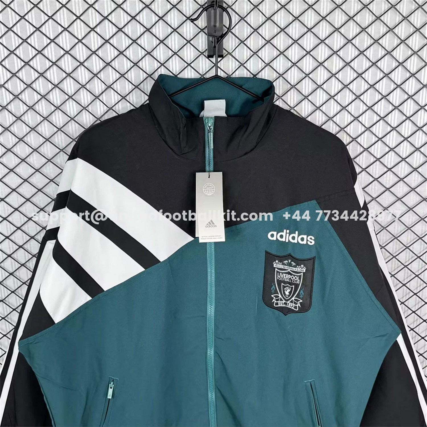 Unitedfootballkit.com | Retro Liver.pool 1995-96 Green And Black Windbreaker -Customize Name, Number and Patch | Worldwide Shipping