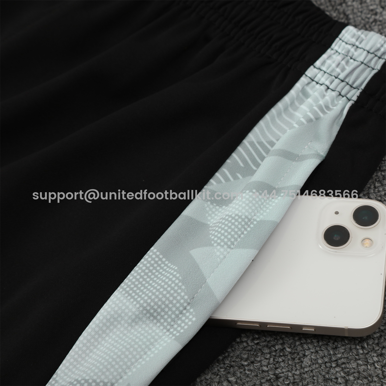 Unitedfootballkit.com | Real Madrid 25-26 Traning Hoodie Set - Triangular Spots White Hoodie With Black Pants -Customize Name, Number and Patch | Worldwide Shipping