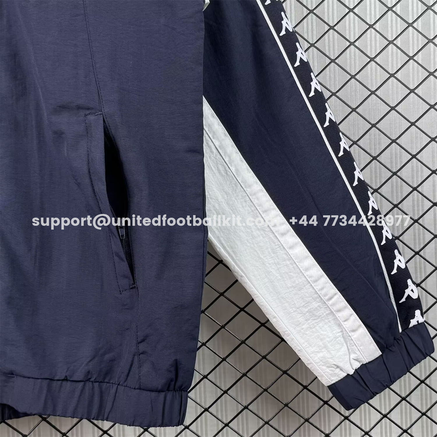 Unitedfootballkit.com | Retro Barcelona 1994-95 Windbreaker Jacket - Black -Customize Name, Number and Patch | Worldwide Shipping