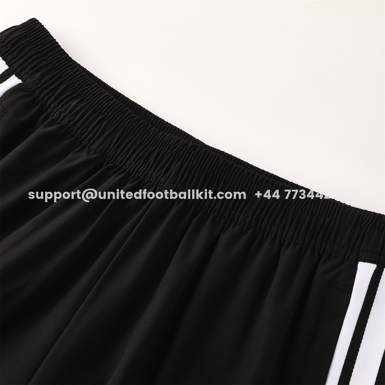 Unitedfootballkit.com | Germany 2026 Hooded Windbreaker Training Set - Black Red Top and Pants -Customize Name, Number and Patch | Worldwide Shipping