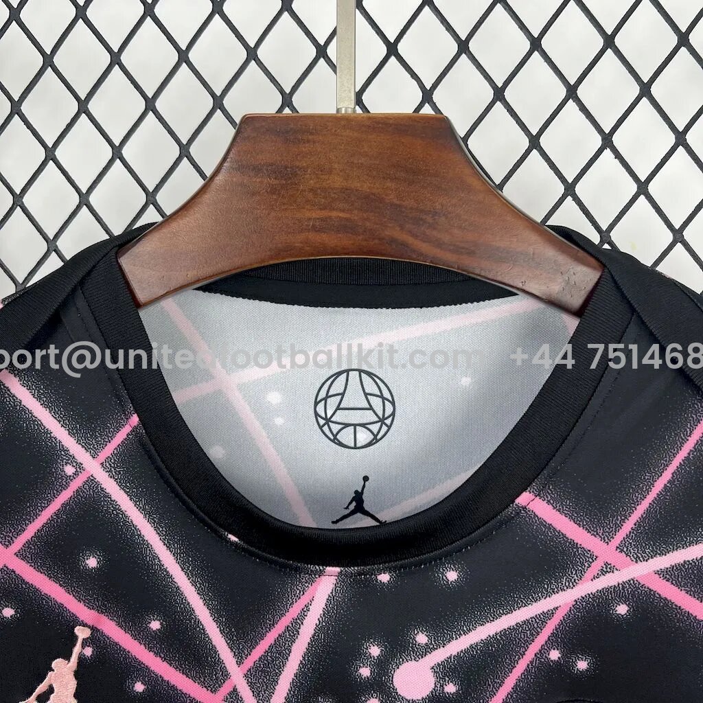 Unitedfootballkit.com | Paris Saint-Germain PSG 25-26 Pink Lines Black Pre-Match Training Jersey - Fans Version -Customize Name, Number and Patch | Worldwide Shipping