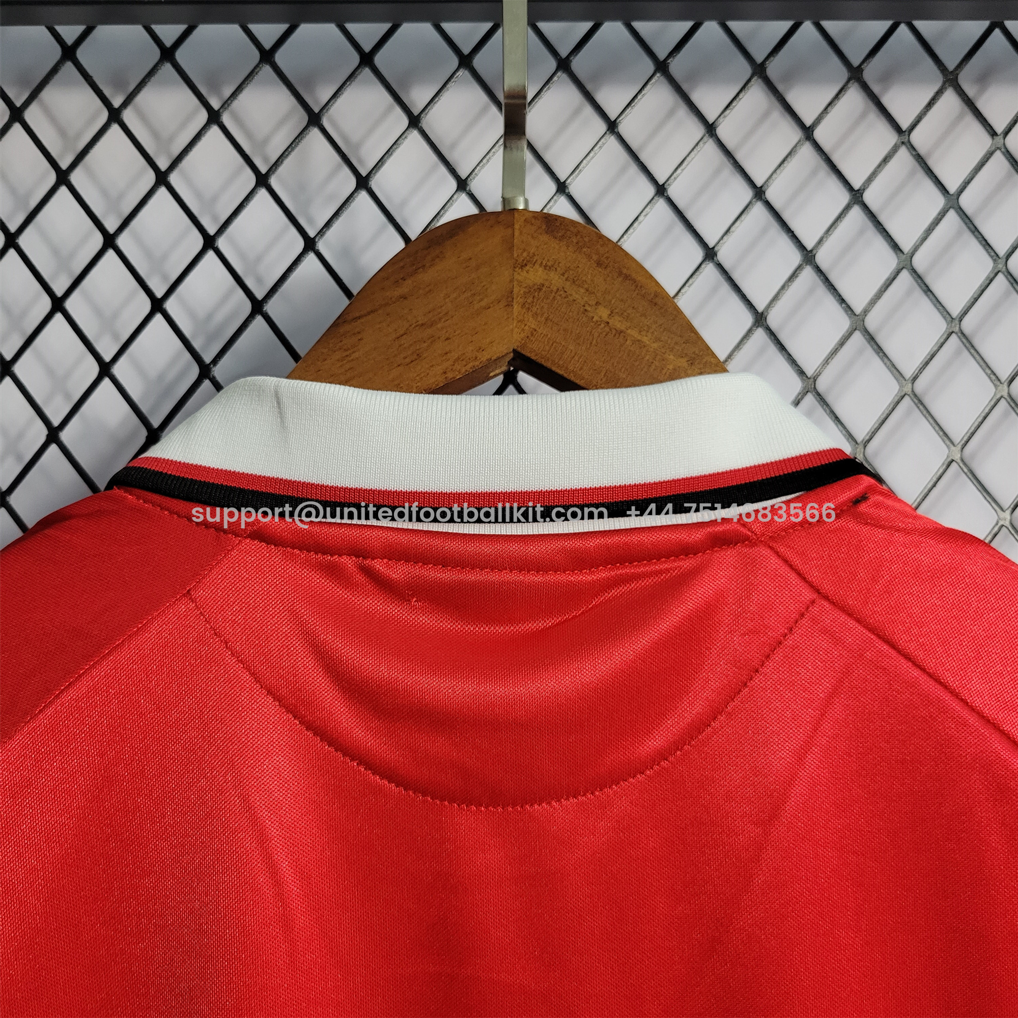 Unitedfootballkit.com | Retro Manchester United 99-00 Home Jersey -Customize Name, Number and Patch | Worldwide Shipping