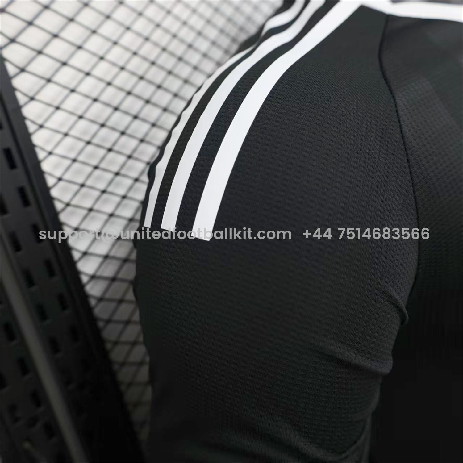 Unitedfootballkit.com | Liver.pool 25-26 Black Trefoil Goalkeeper Jersey - Player Version -Customize Name, Number and Patch | Worldwide Shipping