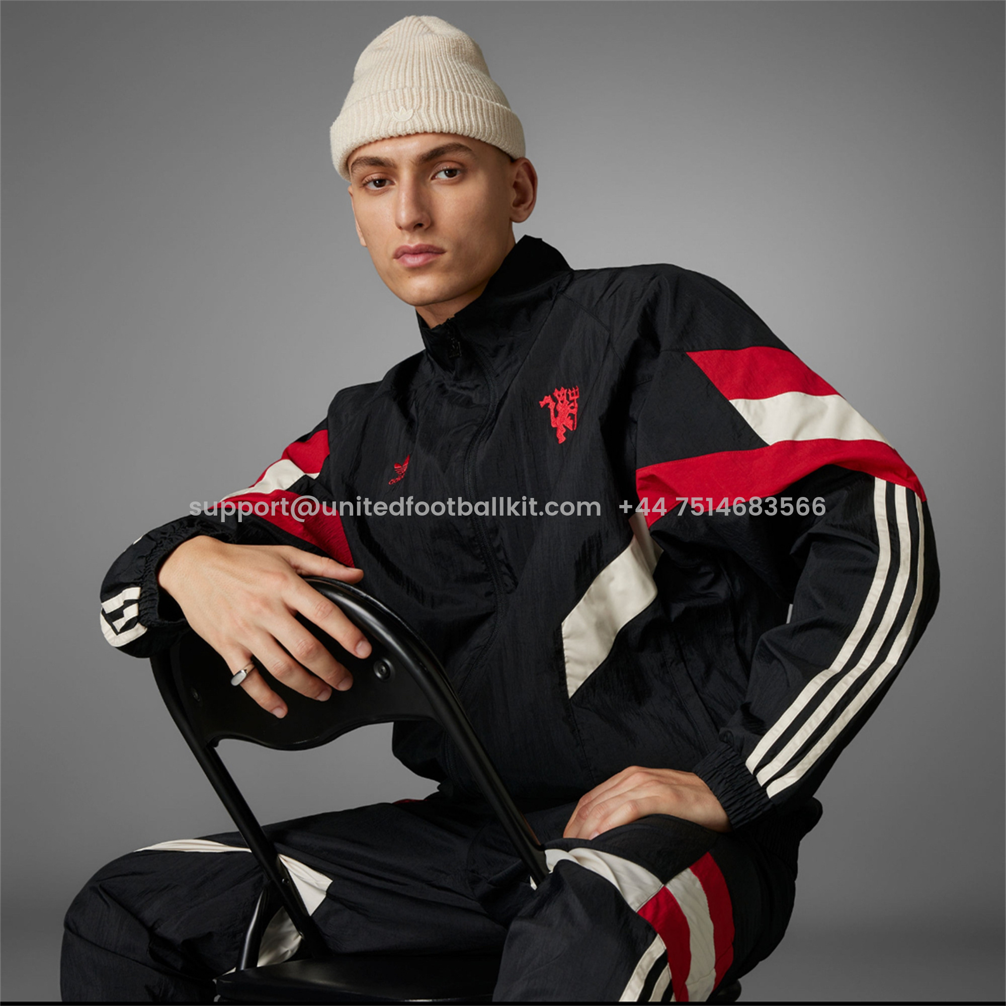 Unitedfootballkit.com | Manchester United 24-25 Black Throwback Windbreaker Suit - Jackets & Pants -Customize Name, Number and Patch | Worldwide Shipping