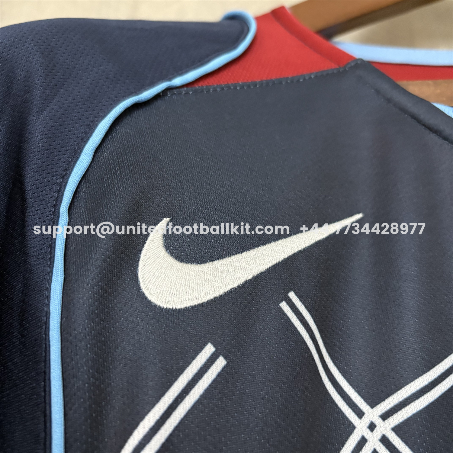 Unitedfootballkit.com | Retro Atletico Madrid 2004-05 Away Long Sleeves Jersey - S.p.i.d.e.r M.a.n -Customize Name, Number and Patch | Worldwide Shipping