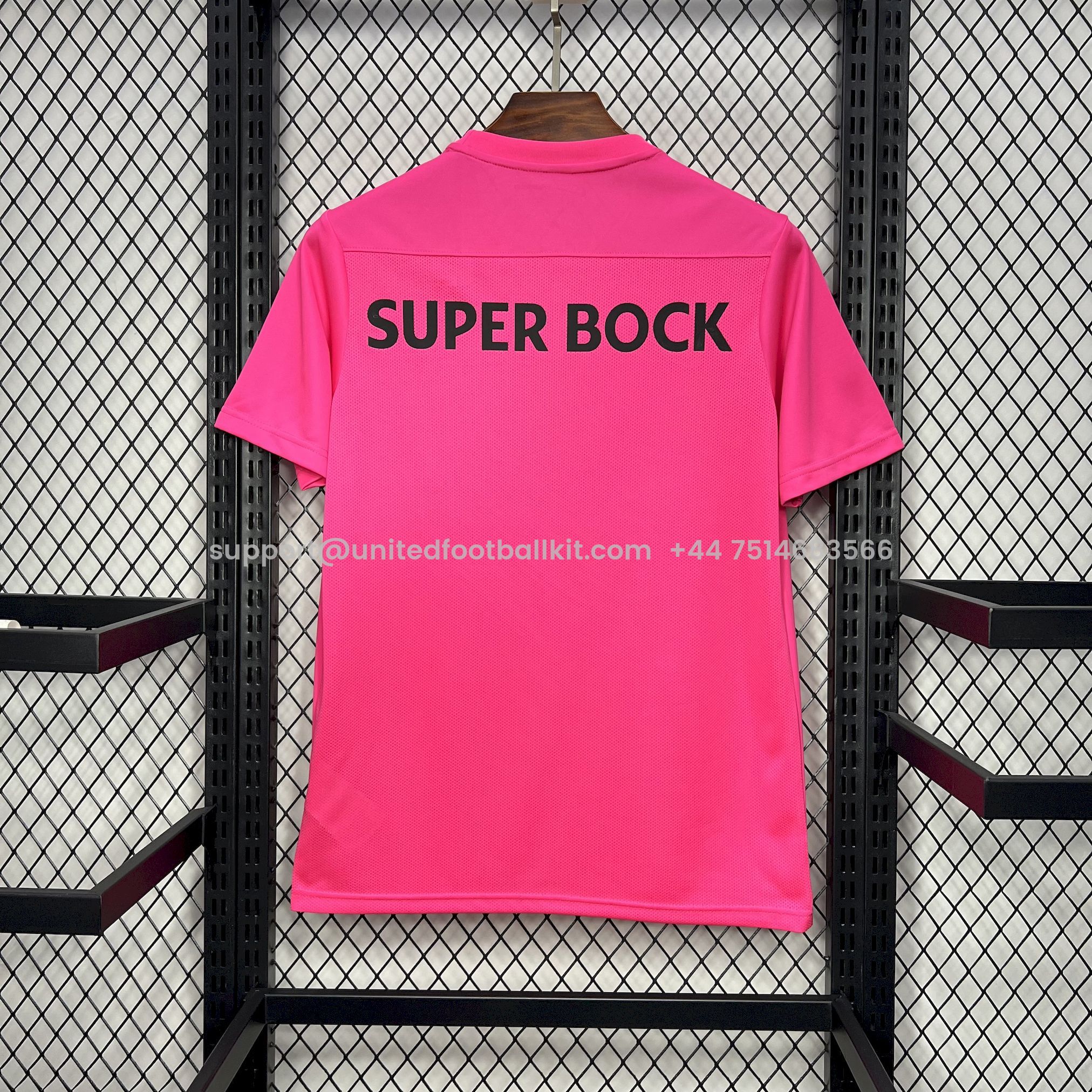 Unitedfootballkit.com | Sporting CP Portugal 24-25 Pink October Jersey - Fans Version -Customize Name, Number and Patch | Worldwide Shipping