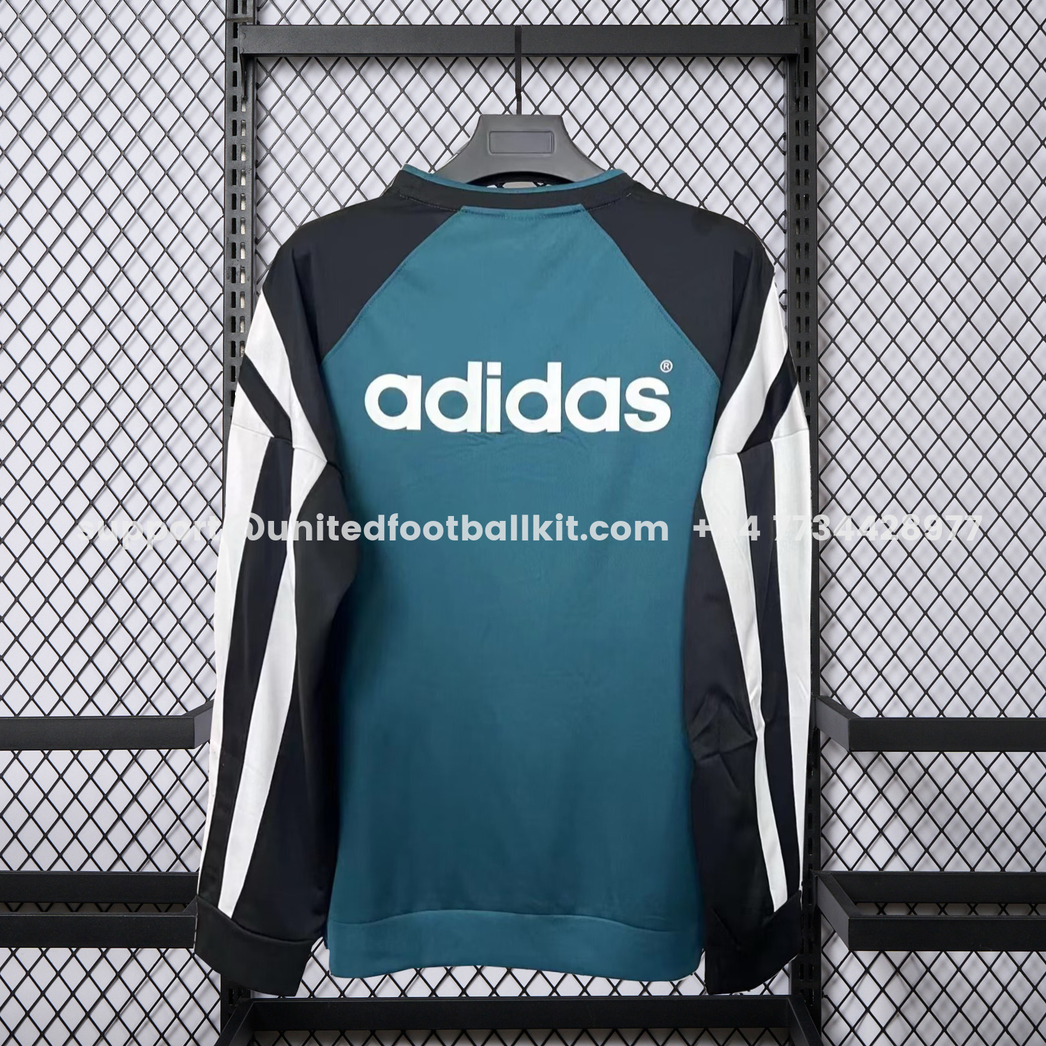 Unitedfootballkit.com | Retro Liver.pool 1995-96 Green And Black Training Unisex Pullover Hoodie -Customize Name, Number and Patch | Worldwide Shipping