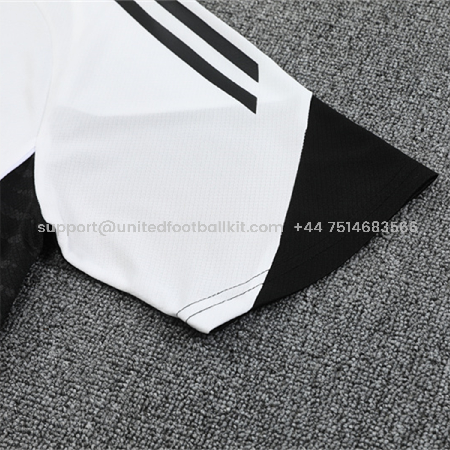 Unitedfootballkit.com | Manchester United 25-26 Short-Sleeve Training Set - White Top & Black Shorts -Customize Name, Number and Patch | Worldwide Shipping