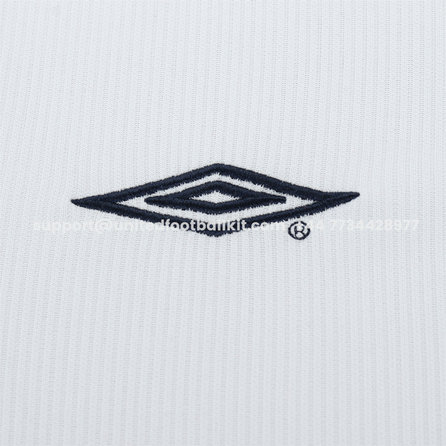 Unitedfootballkit.com | Retro Manchester United 2000-01 Away Kids Kit -Customize Name, Number and Patch | Worldwide Shipping