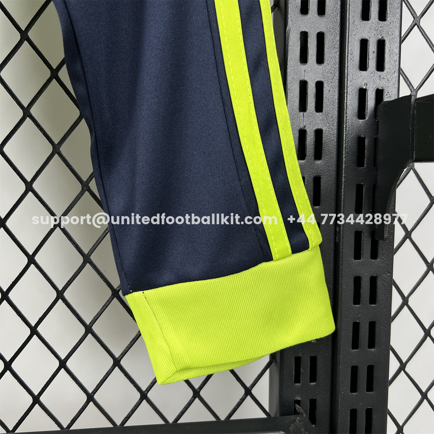 Unitedfootballkit.com | Retro Real Madrid 1999-00 Green Goalkeeper Long Sleeves Jersey -Customize Name, Number and Patch | Worldwide Shipping