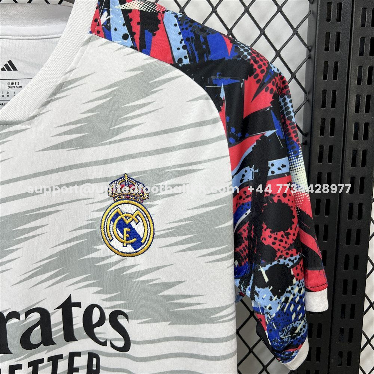 Unitedfootballkit.com | Real Madrid 25-26 Grey And White Pre-Match Training Jersey - Fans Version -Customize Name, Number and Patch | Worldwide Shipping
