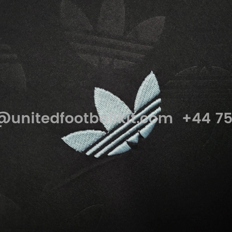 Unitedfootballkit.com | Bayern Munich 24-25 Black Training Jersey - Fans Version -Customize Name, Number and Patch | Worldwide Shipping