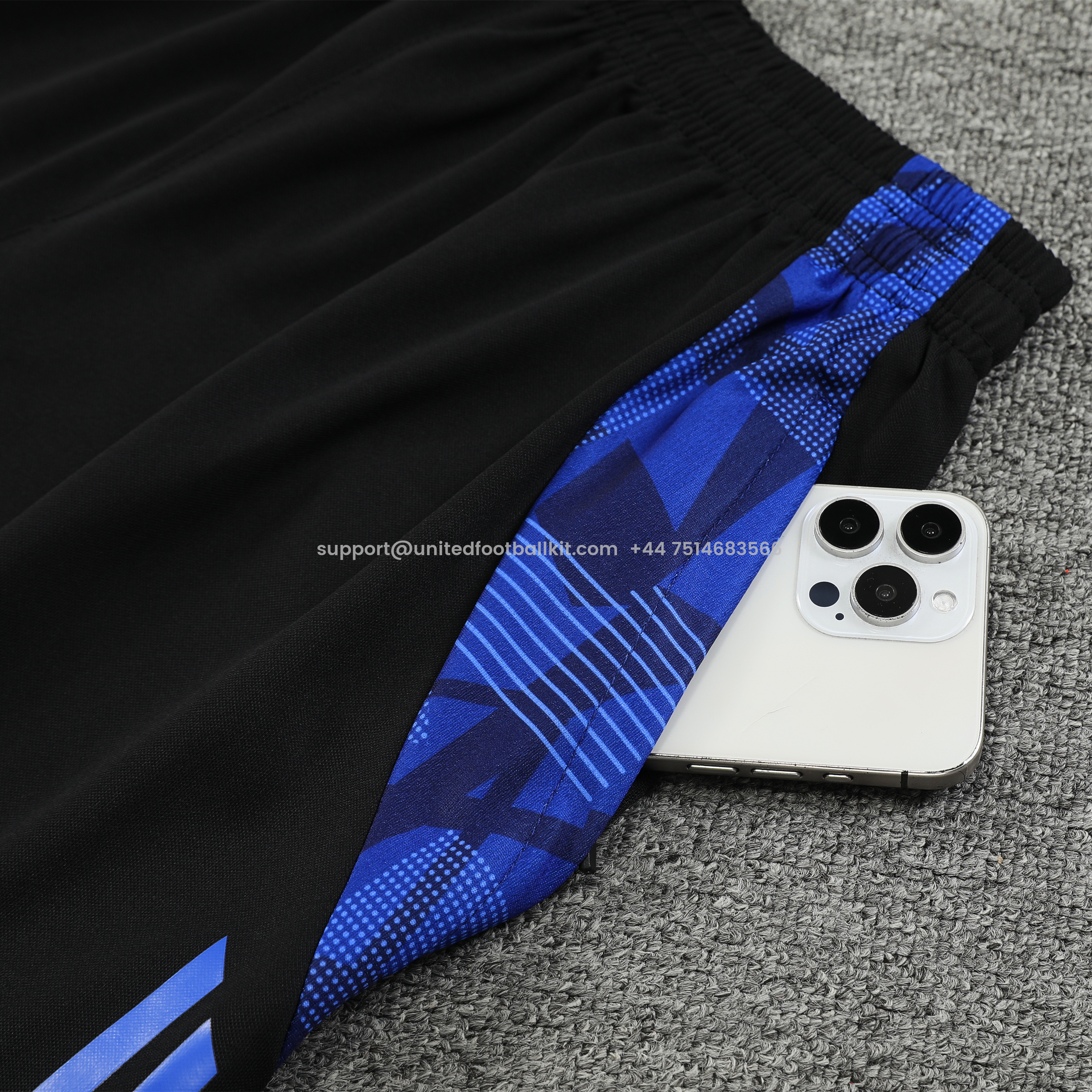 Unitedfootballkit.com | Manchester United 24-25 Short-Sleeve Training Set - Pink Top and Black Shorts -Customize Name, Number and Patch | Worldwide Shipping