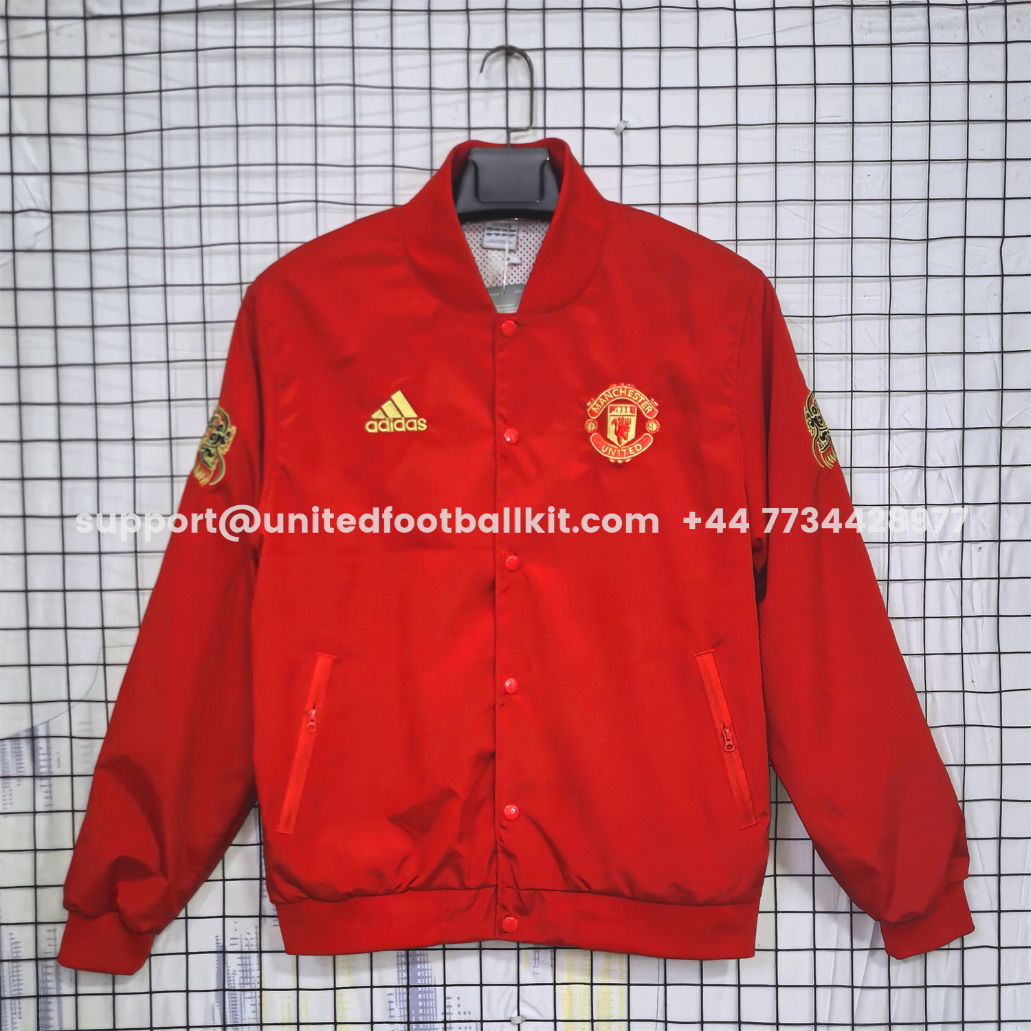 Unitedfootballkit.com | Retro Manchester United 2019-20 Red Windbreaker Jacket -Customize Name, Number and Patch | Worldwide Shipping