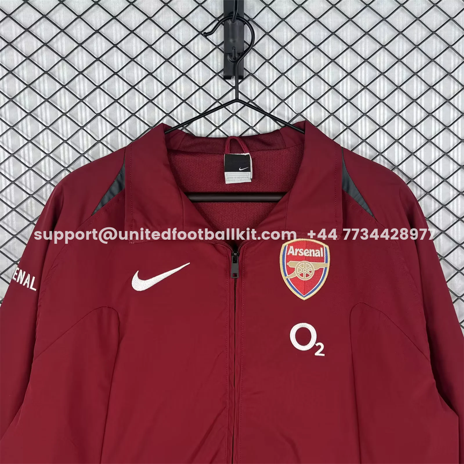 Unitedfootballkit.com | Retro Arsenal 2005-06 Home Windbreaker Jacket - Red -Customize Name, Number and Patch | Worldwide Shipping