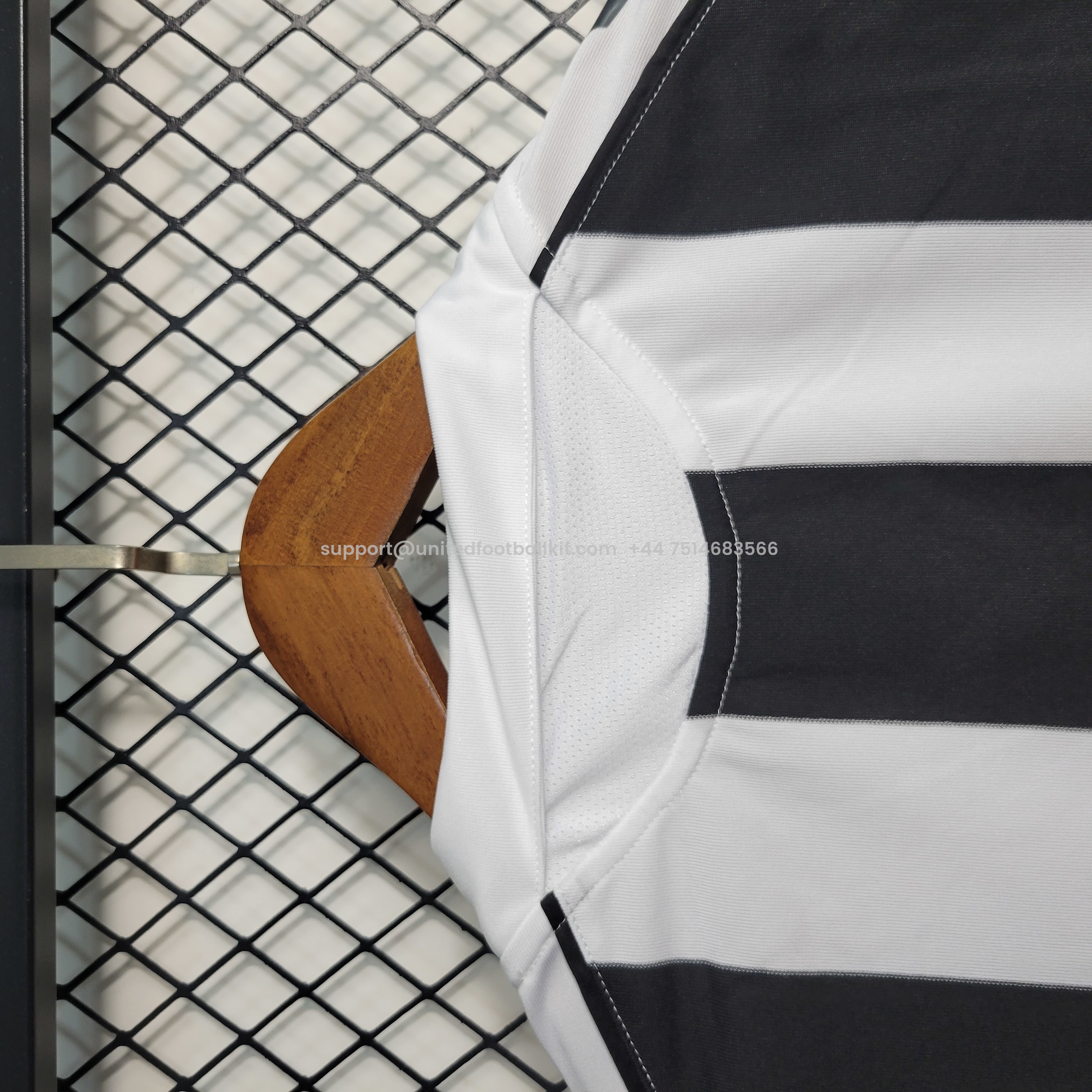 Unitedfootballkit.com | Retro Newcastle United 04-06 Home Stadium Jersey -Customize Name, Number and Patch | Worldwide Shipping