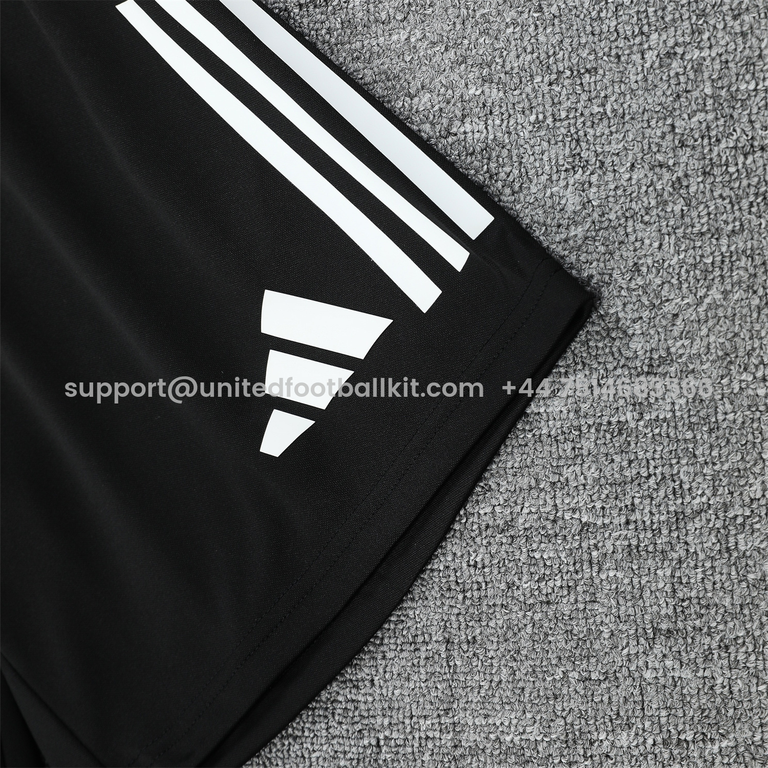 Unitedfootballkit.com | Atletico Mineiro 25-26 Short-Sleeve Kids Training Set - Black Top With Black Shorts -Customize Name, Number and Patch | Worldwide Shipping