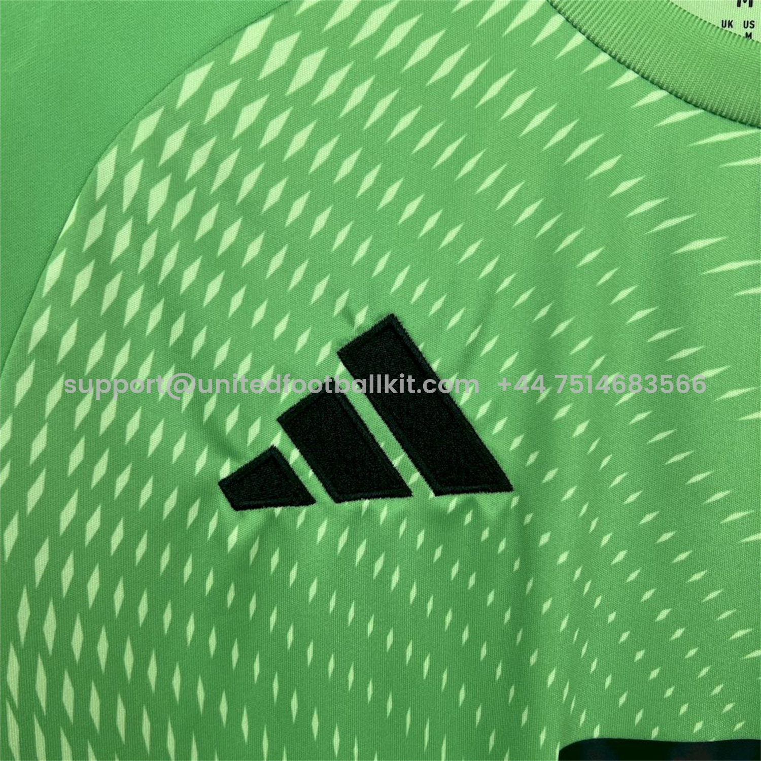 Unitedfootballkit.com | Bayern Munich 25-26 Green Goalkeeper Jersey - Fans Version -Customize Name, Number and Patch | Worldwide Shipping