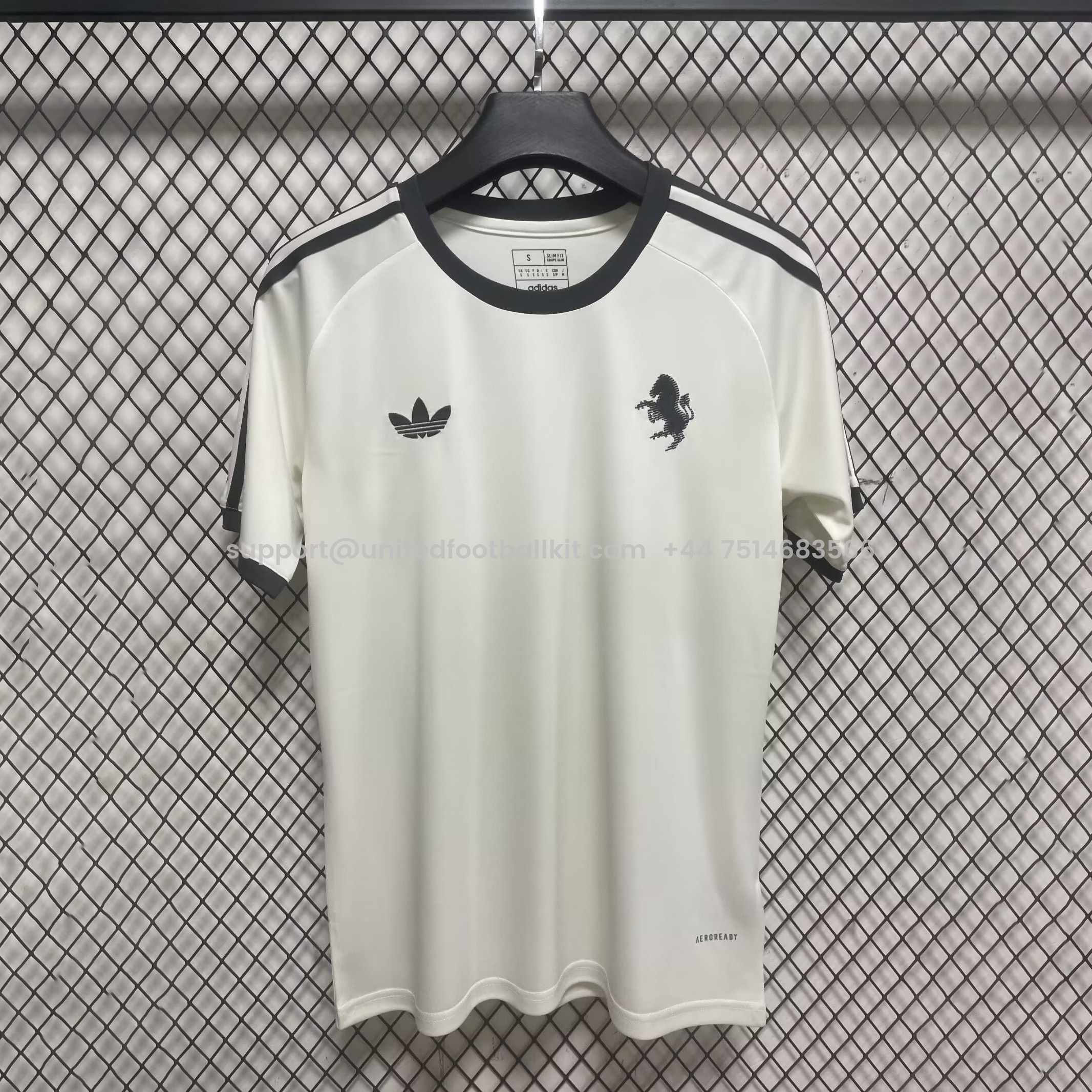 Unitedfootballkit.com | Juventus 24-25 Vintage Trefoil White and Black Men's T-Shirt -Customize Name, Number and Patch | Worldwide Shipping