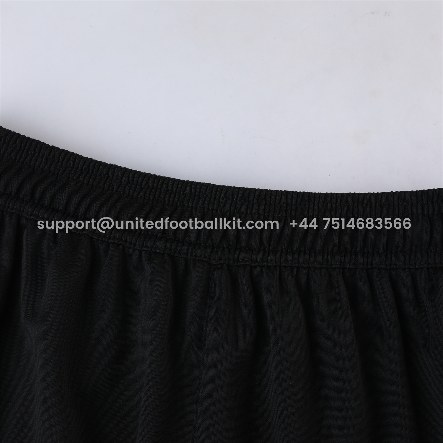 Unitedfootballkit.com | Liver.pool 24-25 Long Sleeve Training Set - Red Stripe Top and Black Pants -Customize Name, Number and Patch | Worldwide Shipping