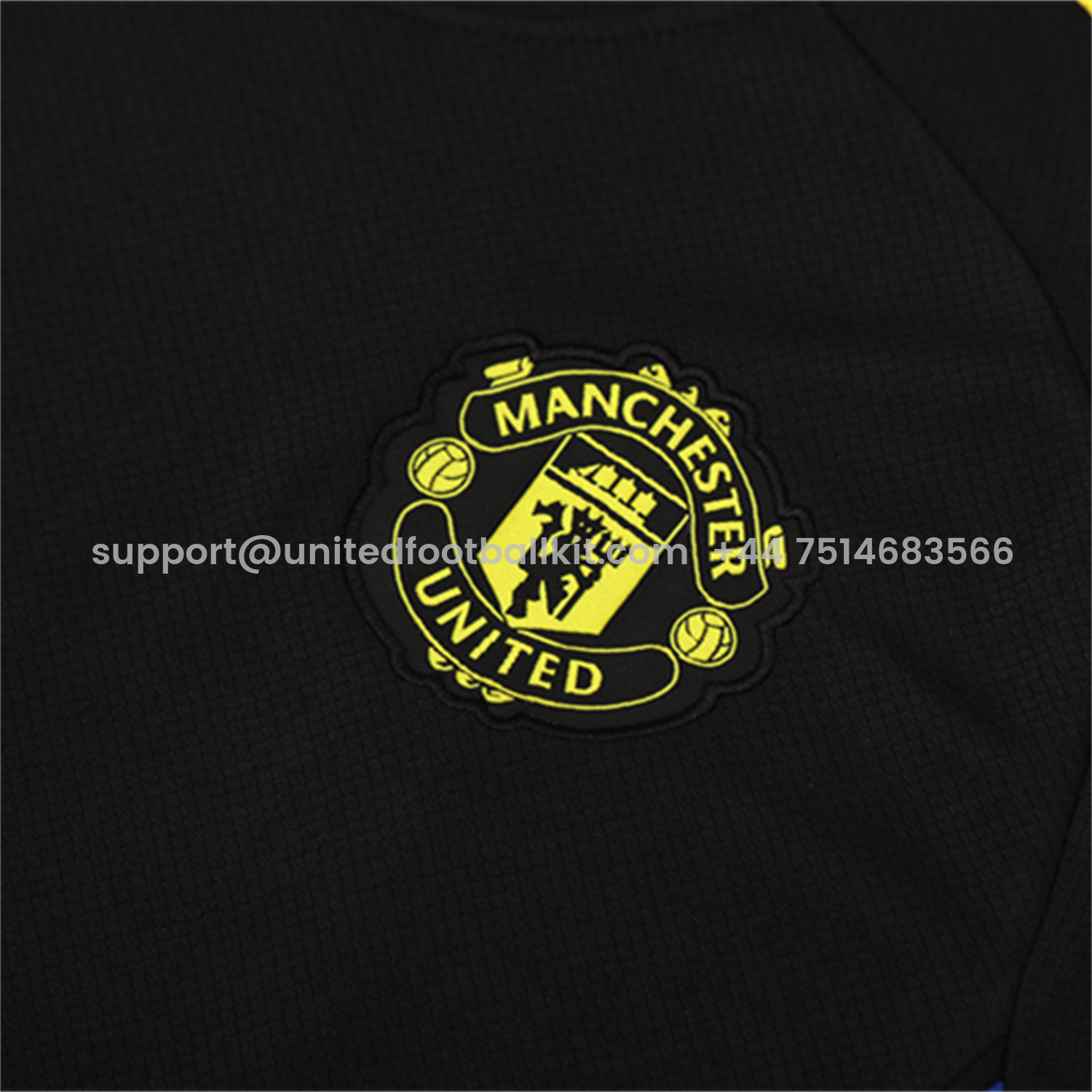 Unitedfootballkit.com | Manchester United 25-26 Kids Short-Sleeve Training Set - Black Top & Black shorts -Customize Name, Number and Patch | Worldwide Shipping