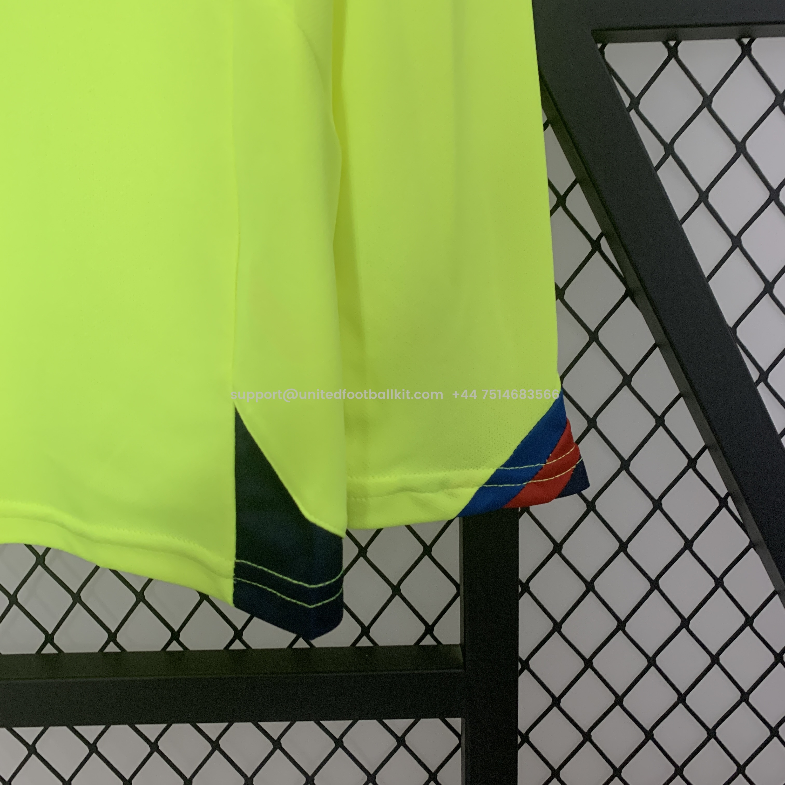 Unitedfootballkit.com | Retro Barcelona 05-06 Away Stadium Long Sleeve Jersey -Customize Name, Number and Patch | Worldwide Shipping