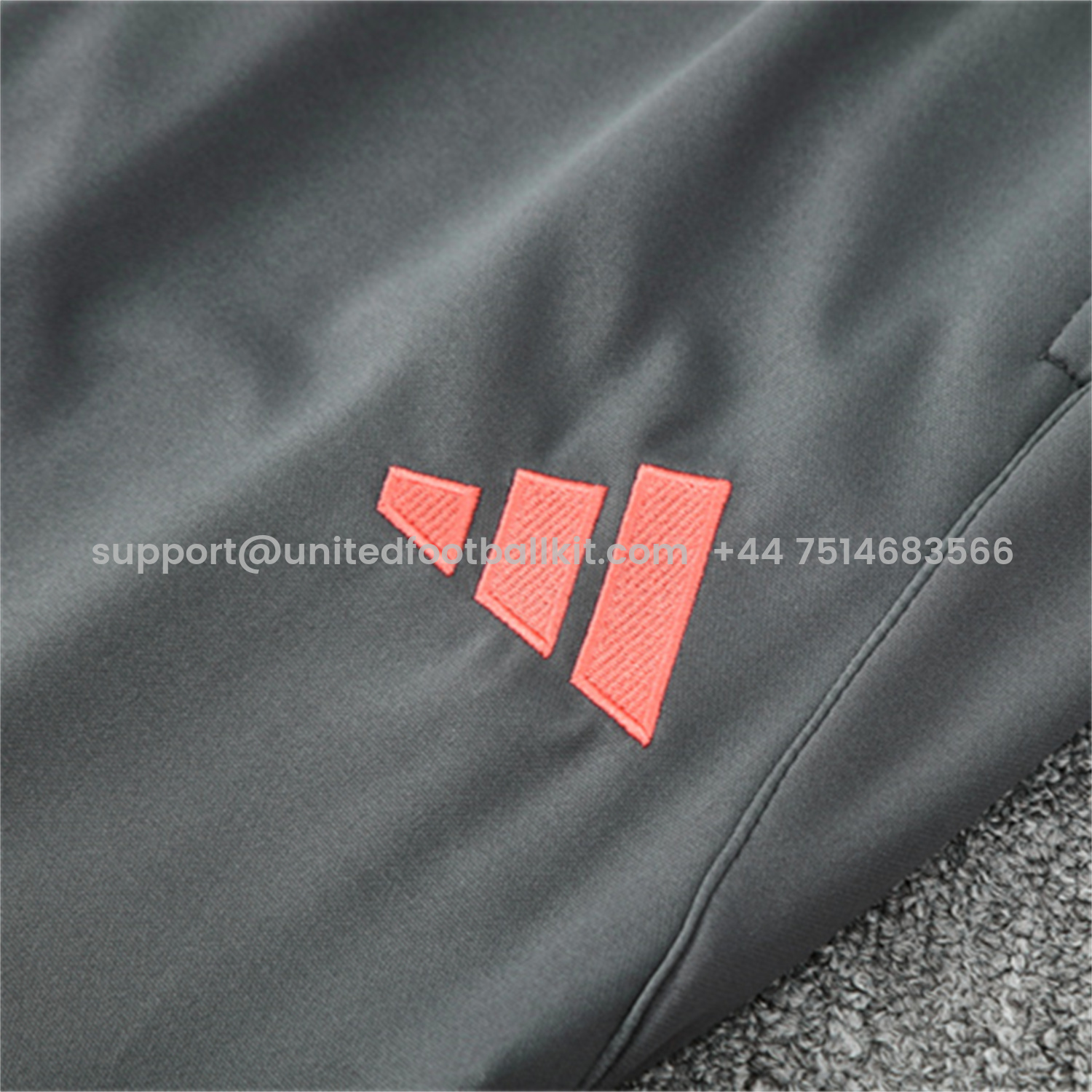 Unitedfootballkit.com | Bayern Munich 25-26 Kids Long Sleeves Training Set - Dark Grey Top & Pants -Customize Name, Number and Patch | Worldwide Shipping