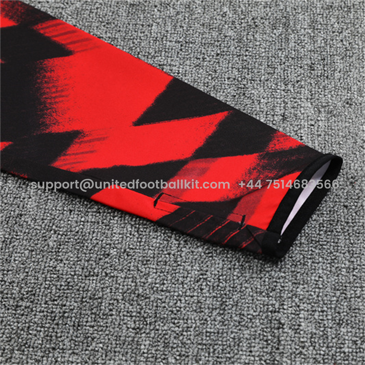 Unitedfootballkit.com | Manchester United 25-26 Long Sleeves Training Set - Red-Black Top & Black Pants -Customize Name, Number and Patch | Worldwide Shipping