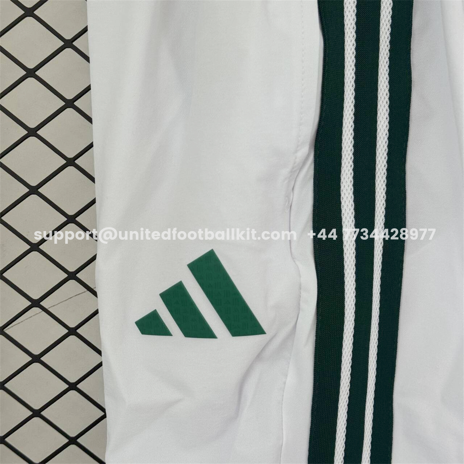 Unitedfootballkit.com | Algeria 25-26 Windbreaker Training Set - White With Black Top and Pants -Customize Name, Number and Patch | Worldwide Shipping