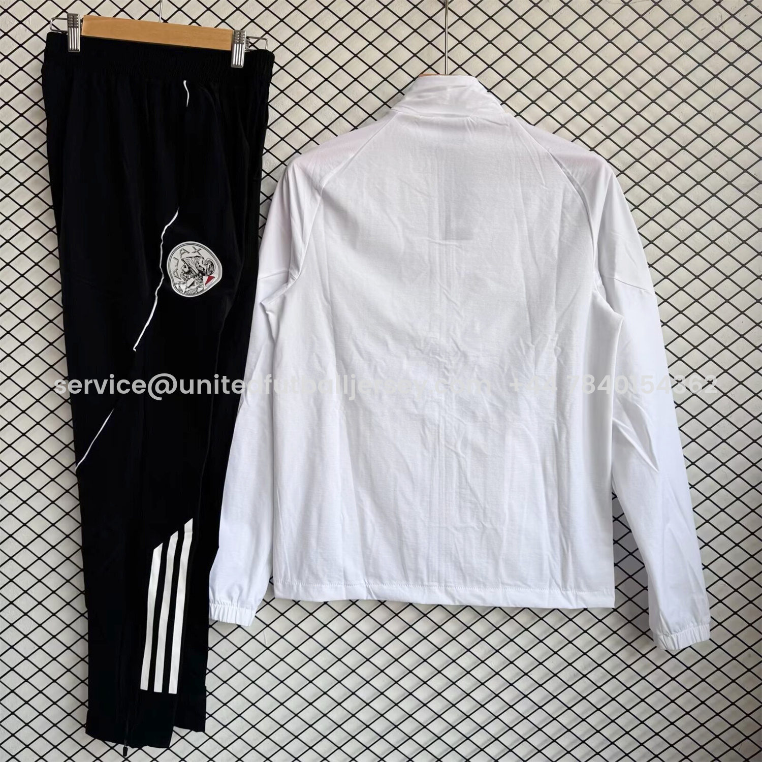 foot-Ajax 25-26 Windbreaker Training Set - White Top and Black Pants