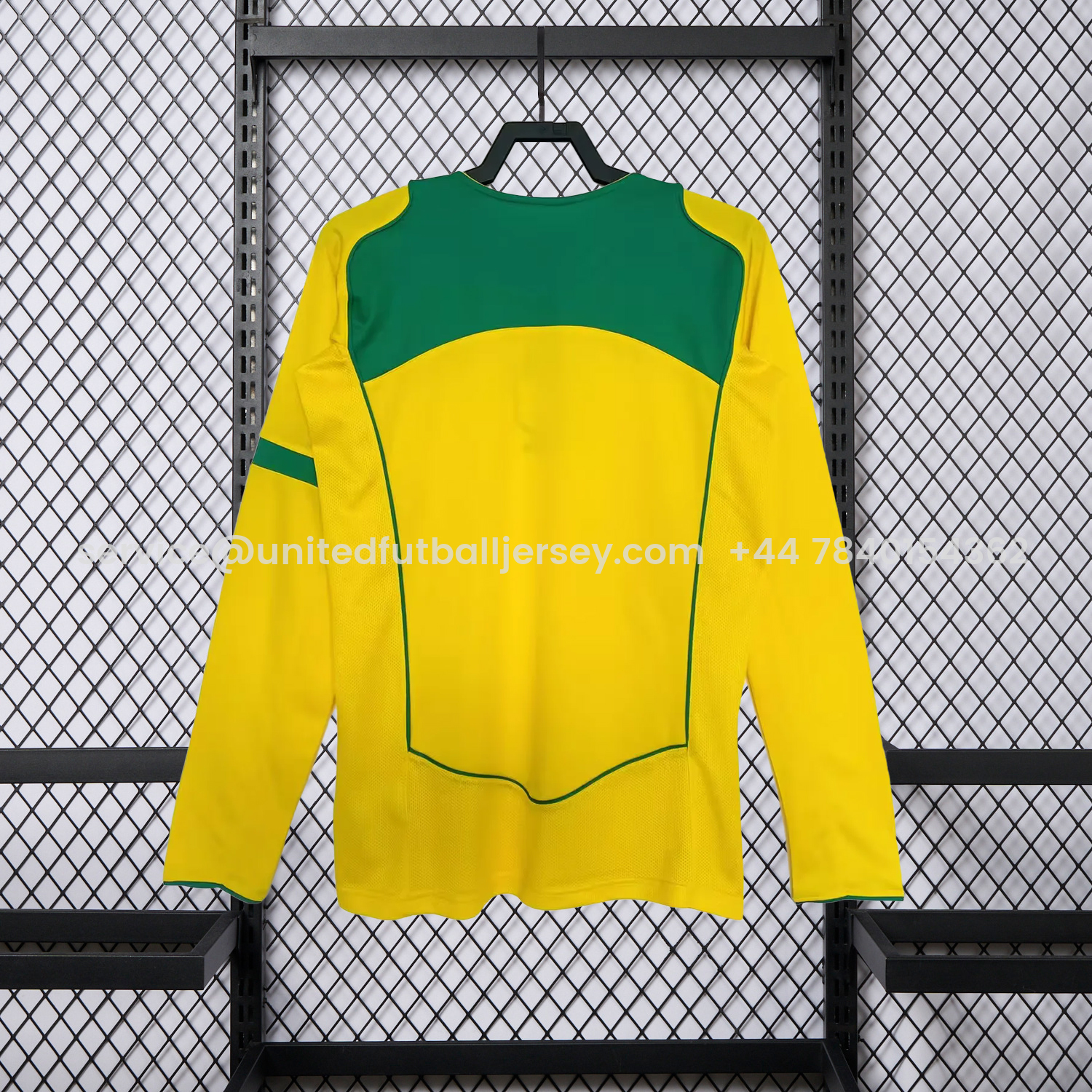 foot-Retro Brazil 2004 Home Long Sleeves Jersey
