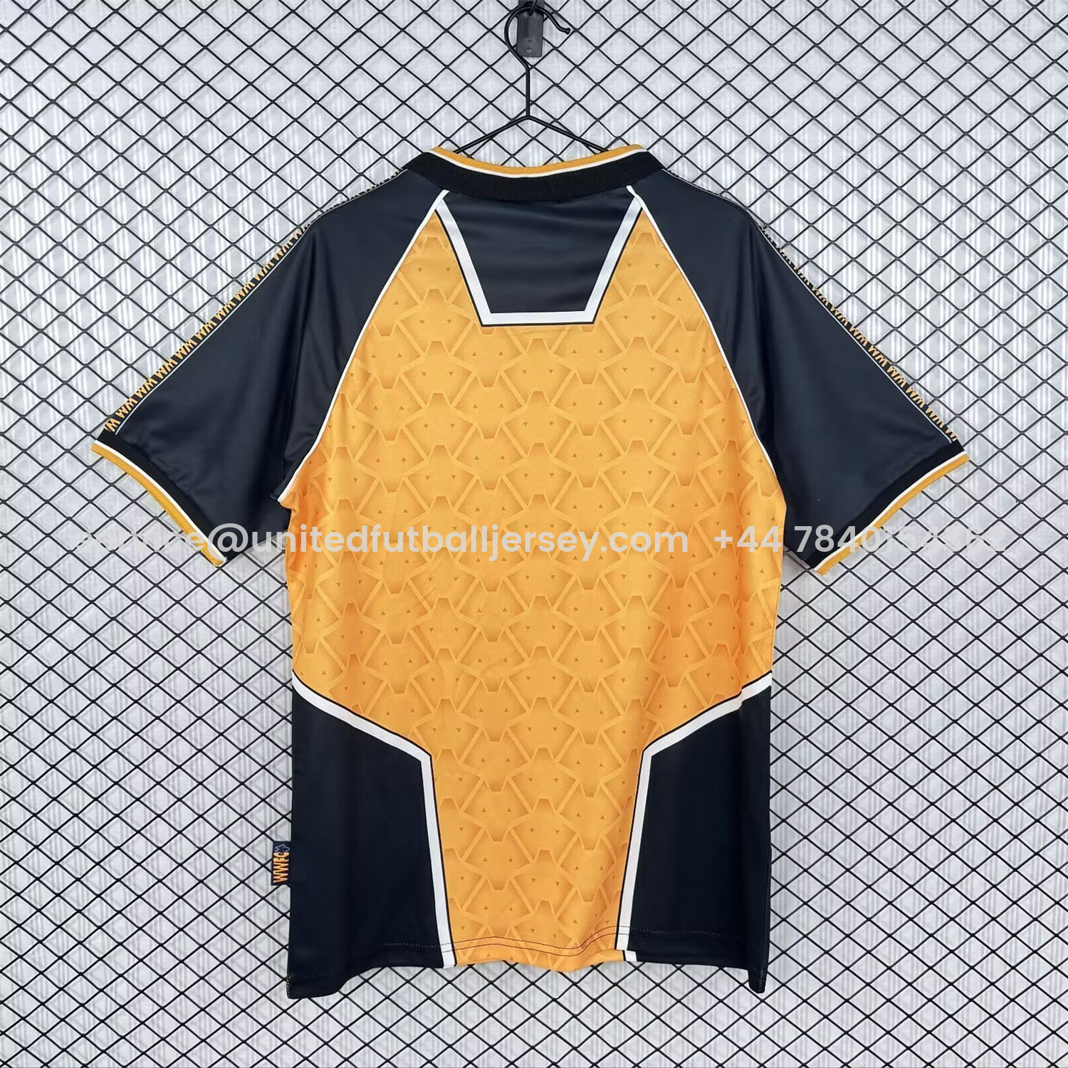 foot-Retro Wolverhampton Wanderers Wolves 1996-98 Home Jersey