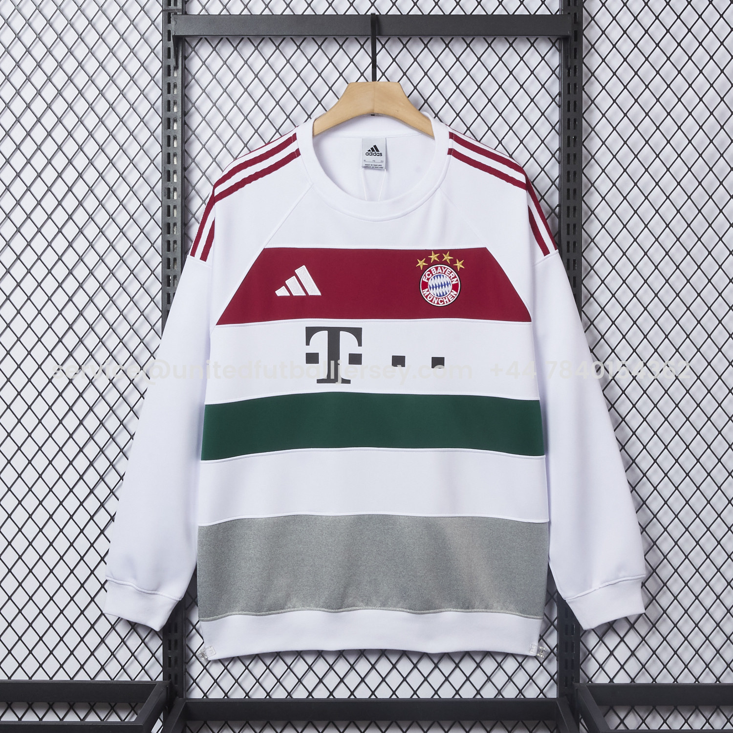 foot-Bayern Munich 25-26 White Stripes Unisex Pullover Hoodie