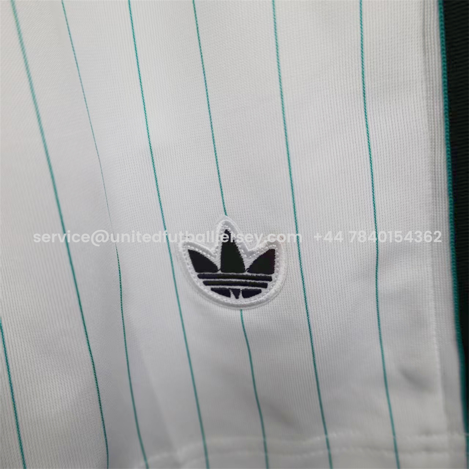 foot-Liver.pool 25-26 Trefoil White Travel Shorts - Player Version