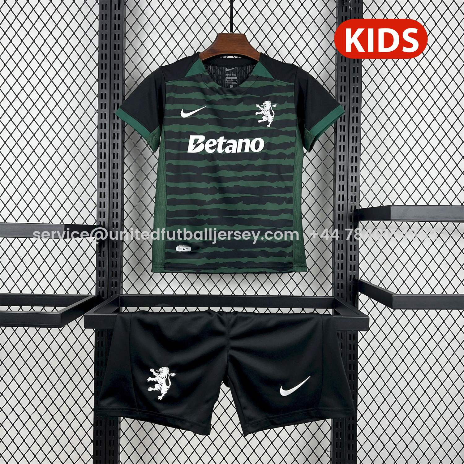 foot-Sporting CP 25-26 Goalkeeper Green And Black Kids Kit