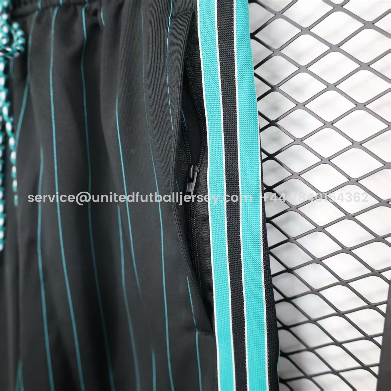 foot-Liver.pool 25-26 Trefoil Black Travel Shorts - Player Version