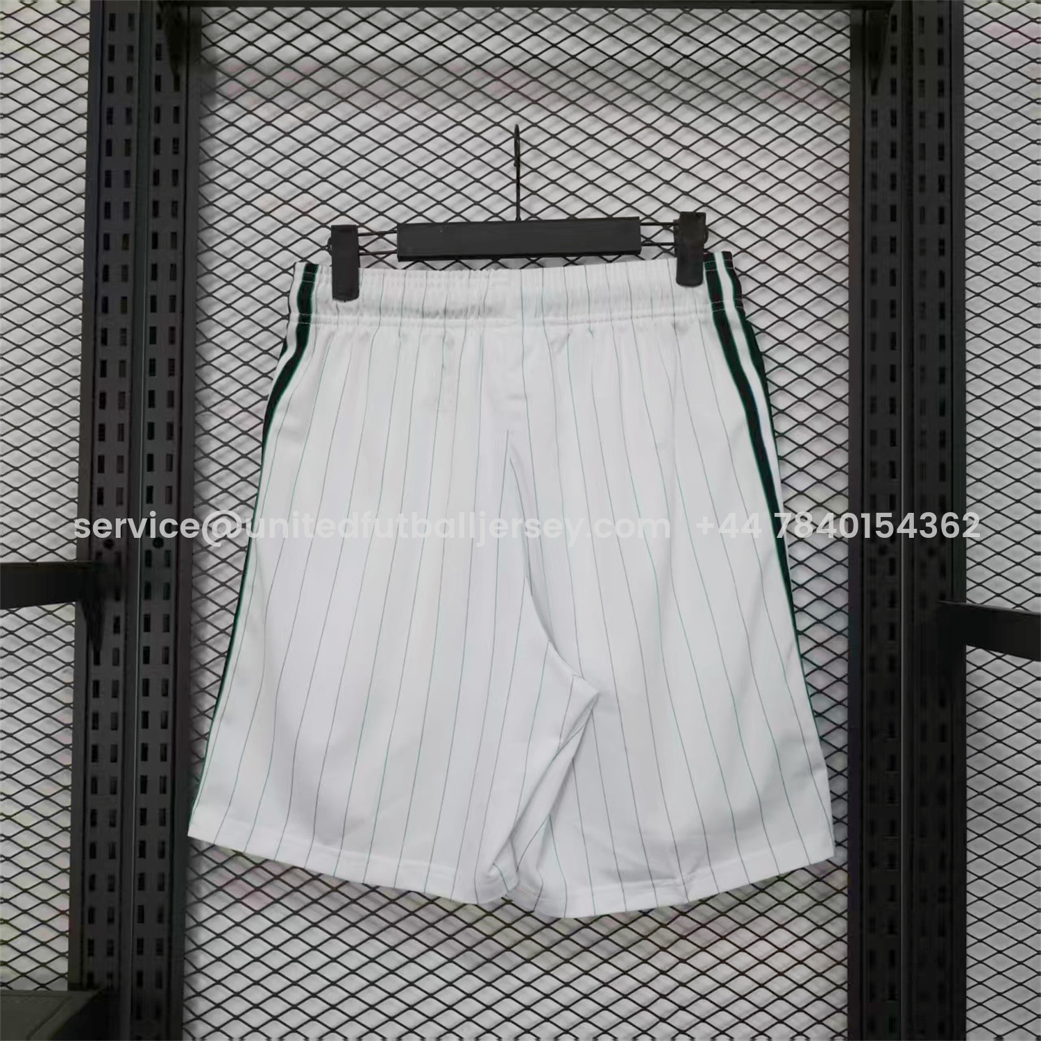 foot-Liver.pool 25-26 Trefoil White Travel Shorts - Player Version