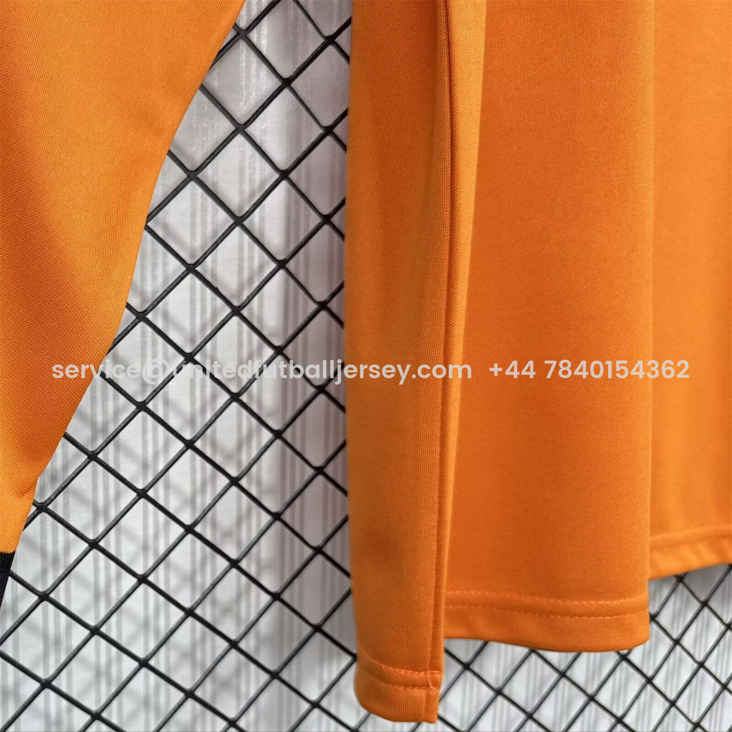 foot-Retro Wolverhampton Wanderers Wolves 1979-82 Home Long Sleeves Jersey - Fans Version